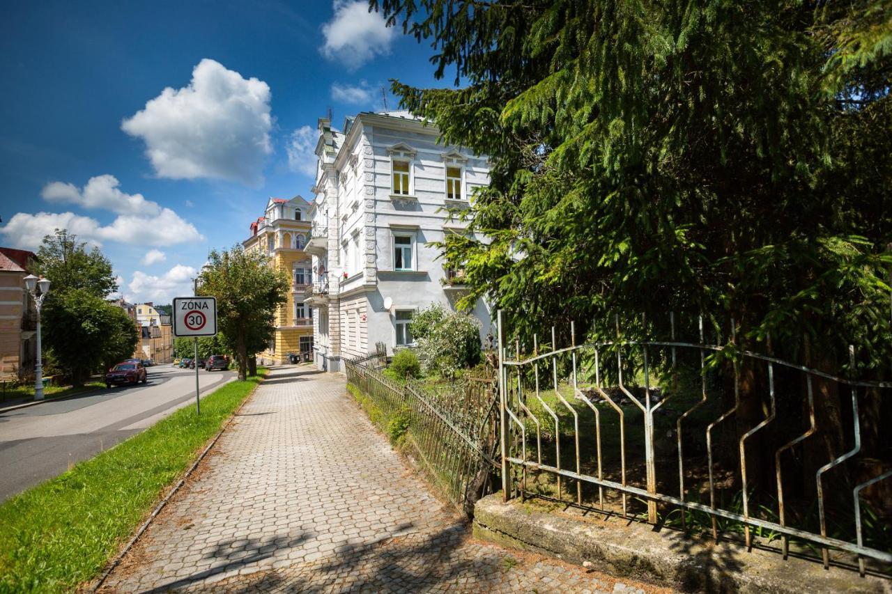 Apartman Karlovarska Mariánské Lázně Екстериор снимка